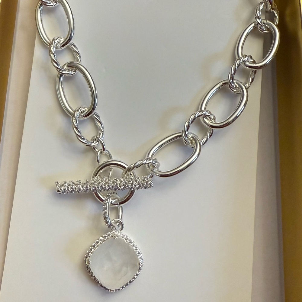 Bomb Part Resort Cordelia Necklace White Quartz Silver Plating- Toggle